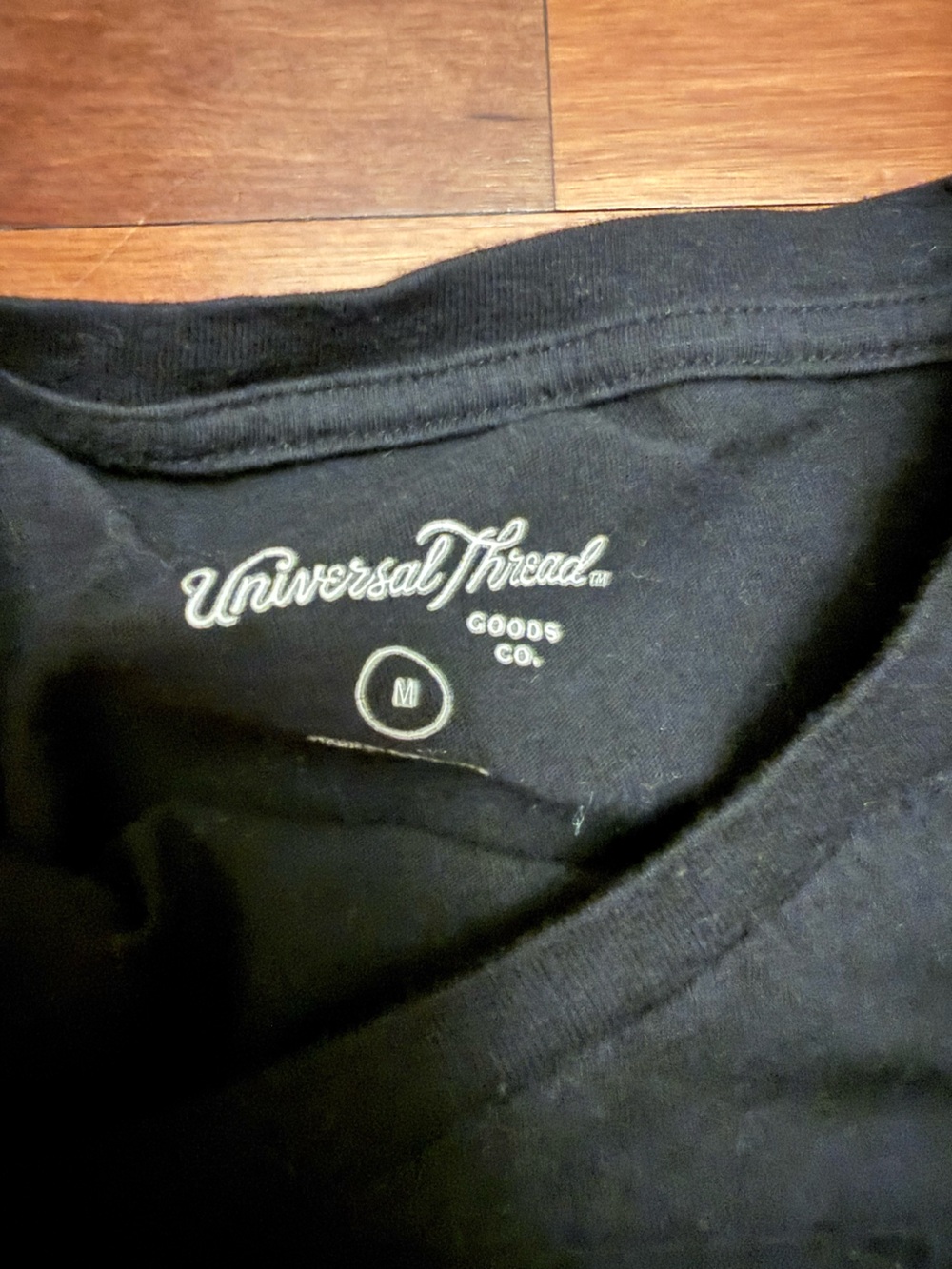 4 basic tees - Picture 3 of 5